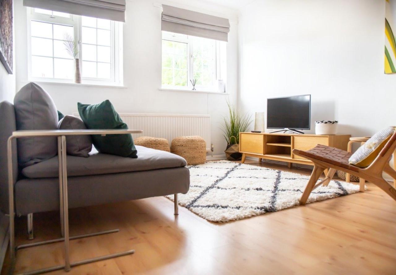 Guestready - Homely Leeds City Apartment Sleep 4 Meanwood Bagian luar foto