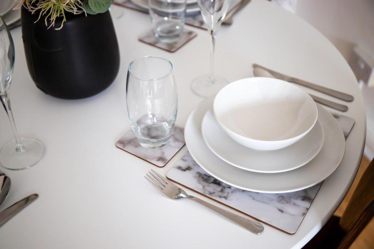 Guestready - Homely Leeds City Apartment Sleep 4 Meanwood Bagian luar foto