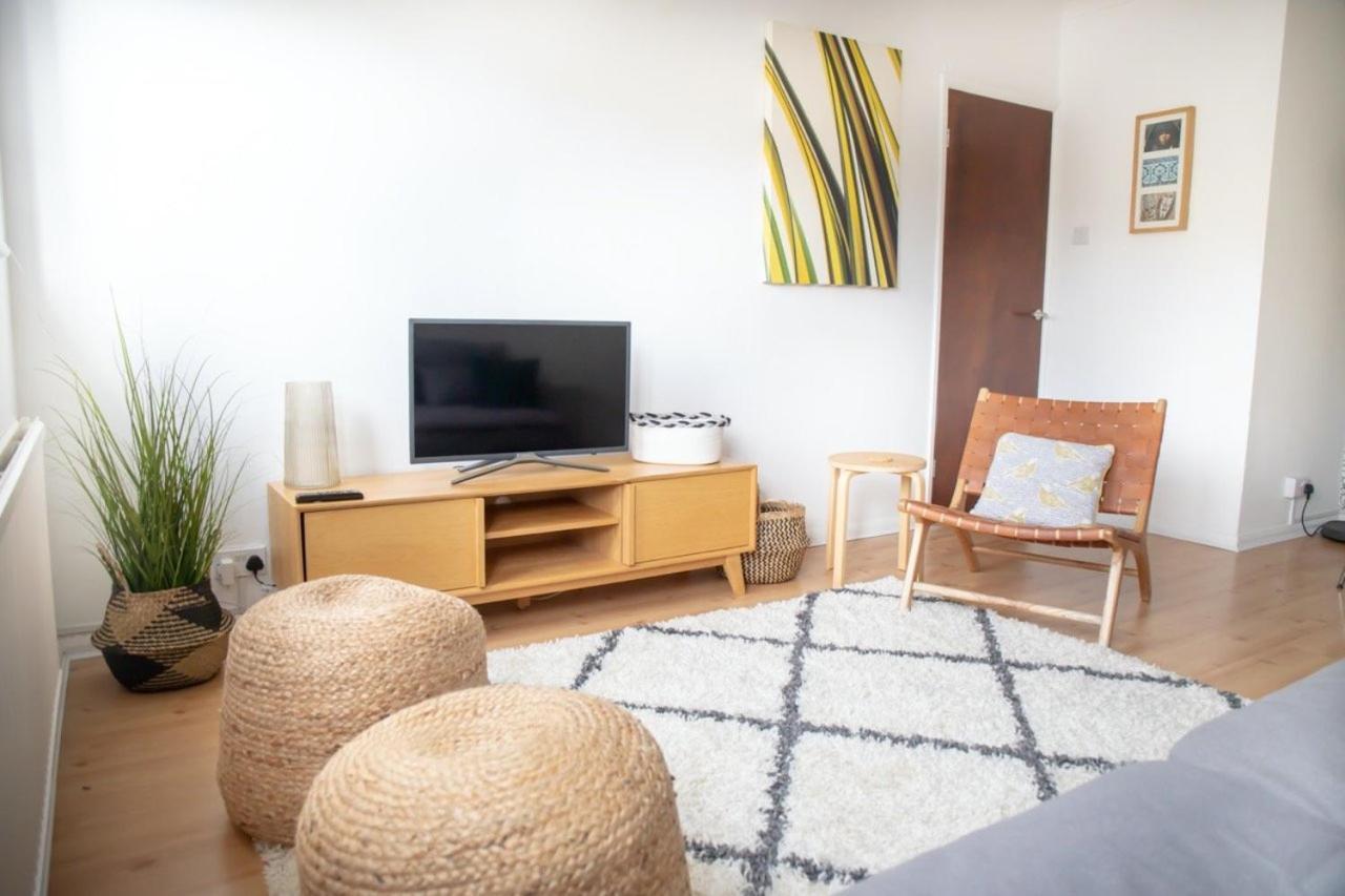 Guestready - Homely Leeds City Apartment Sleep 4 Meanwood Bagian luar foto