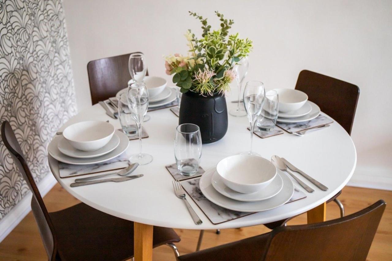Guestready - Homely Leeds City Apartment Sleep 4 Meanwood Bagian luar foto