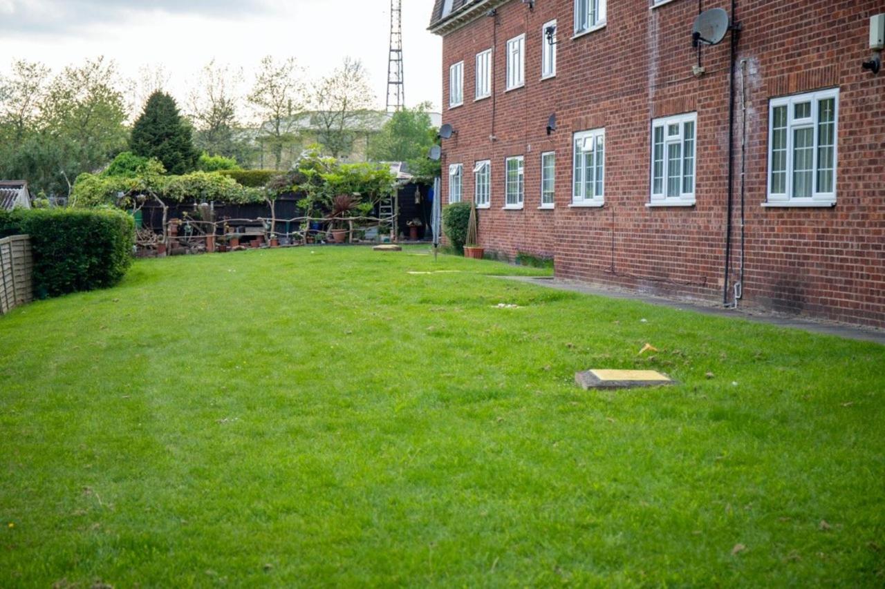 Guestready - Homely Leeds City Apartment Sleep 4 Meanwood Bagian luar foto