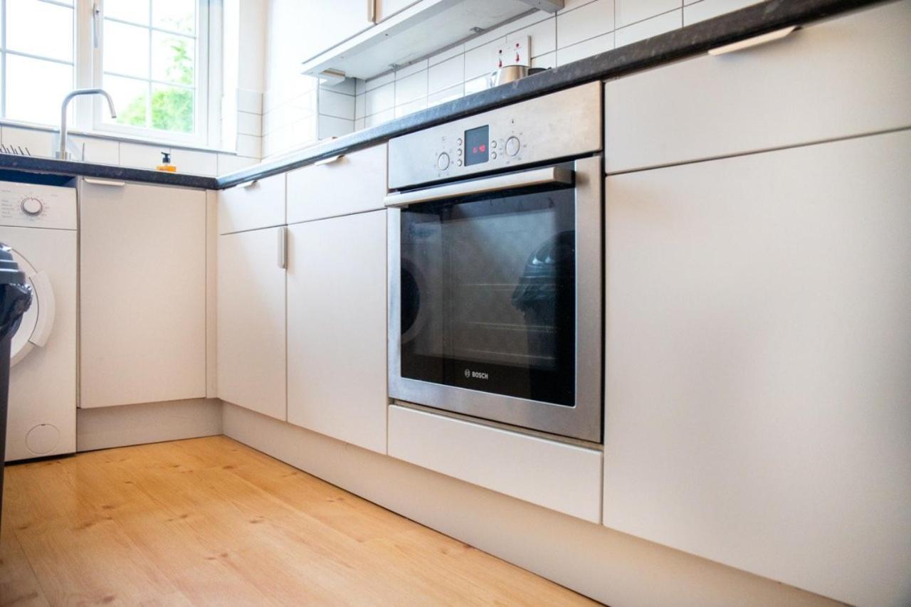 Guestready - Homely Leeds City Apartment Sleep 4 Meanwood Bagian luar foto